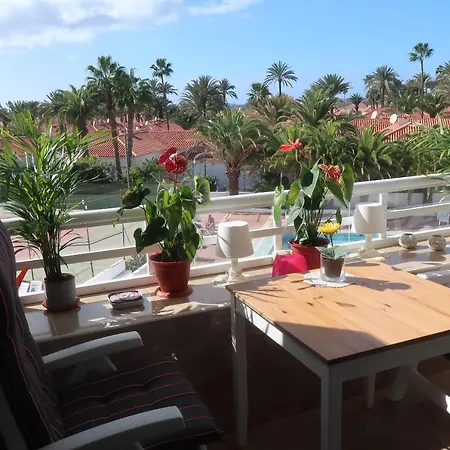 Sunny Teneguia By Yumbo Daire