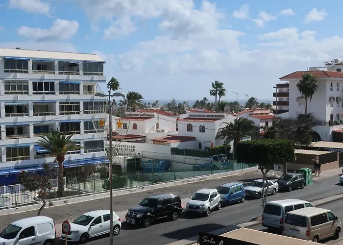 Sunny Teneguia By Yumbo *