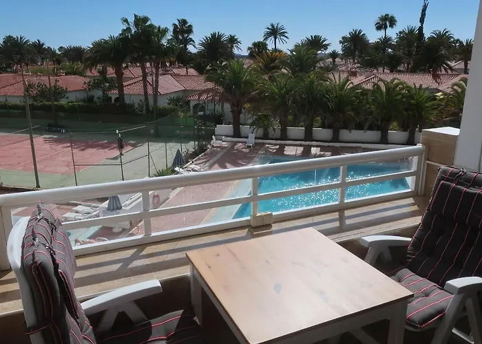 Sunny Teneguia By Yumbo