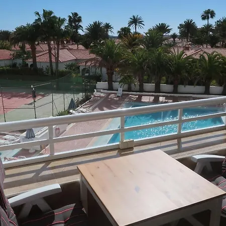 Sunny Teneguia By Yumbo